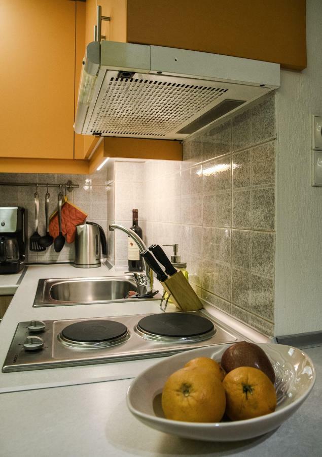 Orange Apartment *